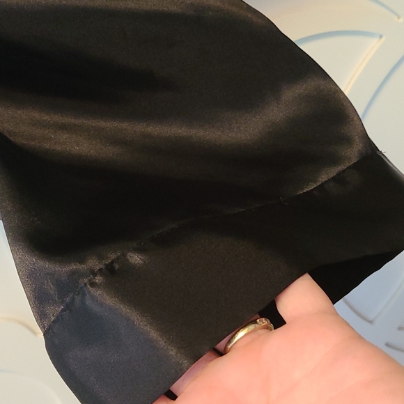 🌟3 for $30 🌟 La Senza Black Poly Bathrobe - L/XL - Picture 3 of 8